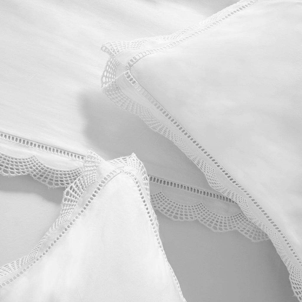 Castillo White Lace 300 Thread Count Cotton Percale King Size Pillowcases - Pair