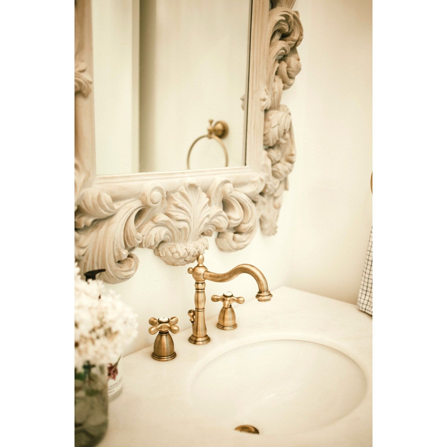 Heritage 8 in. Widespread Bathroom Faucet