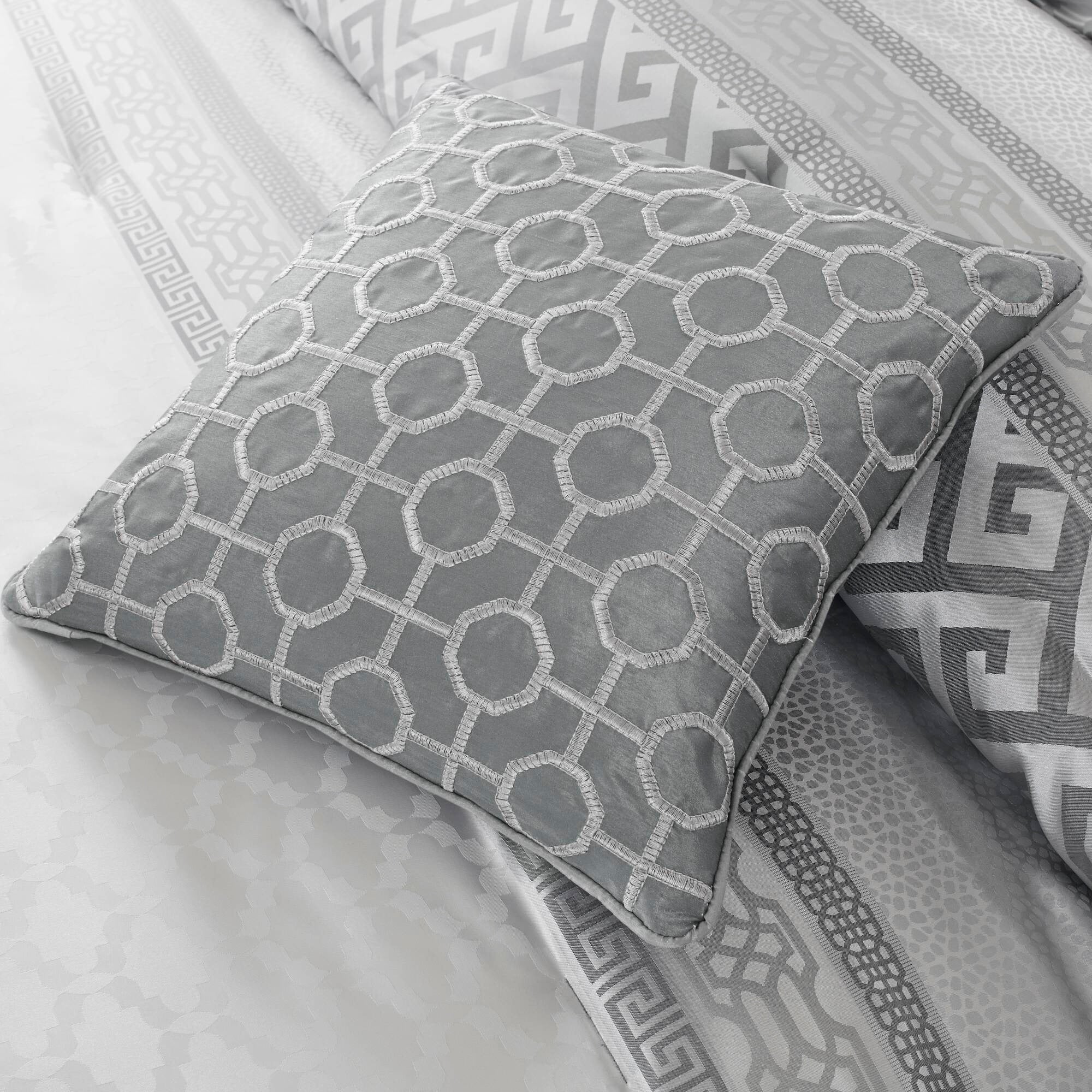 Madison Park Christian 7-piece Geometric Jacquard Comforter Set