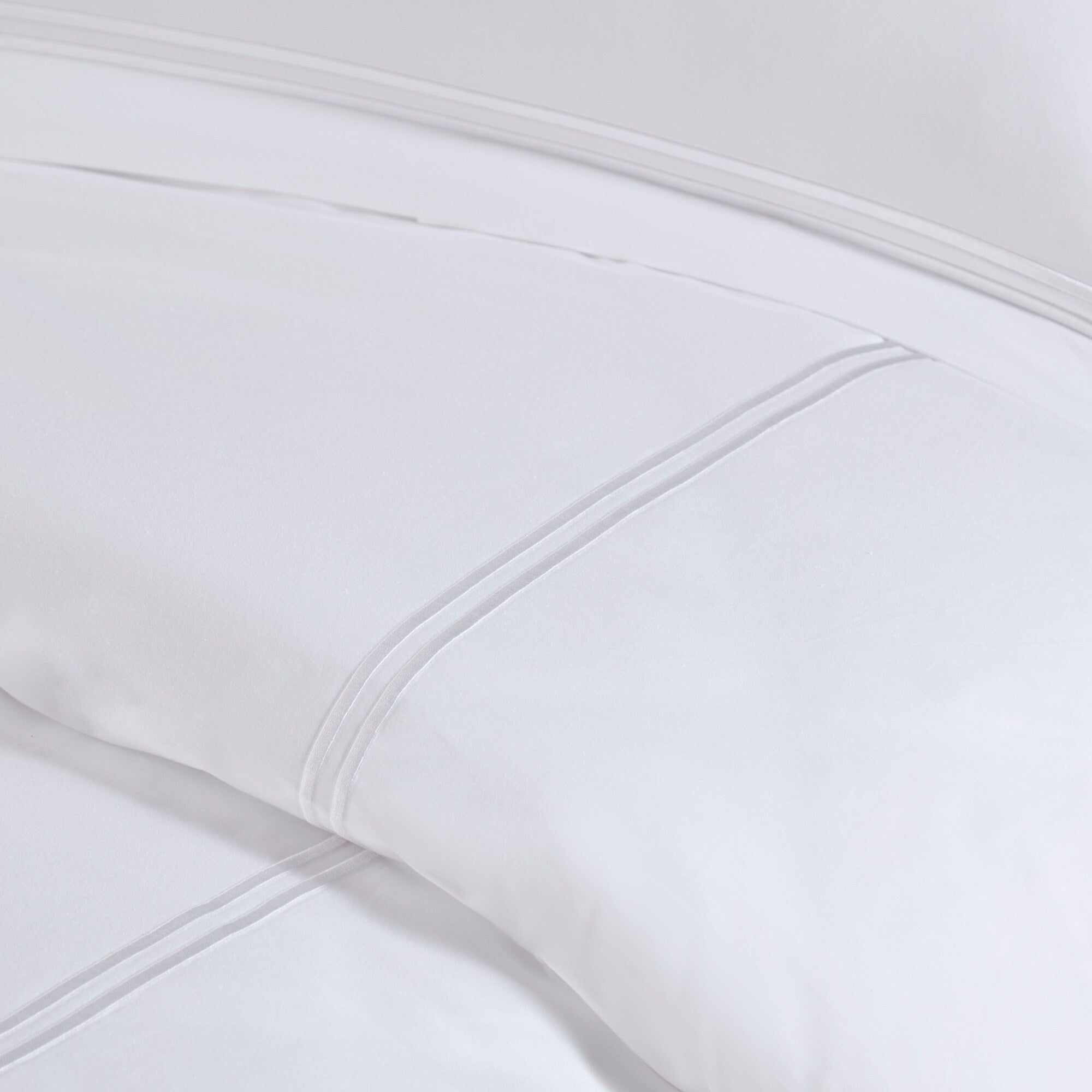 Madison Park Signature 500 Thread Count Luxury Collection 100% Cotton Sateen Embroidered Duvet Cover Set