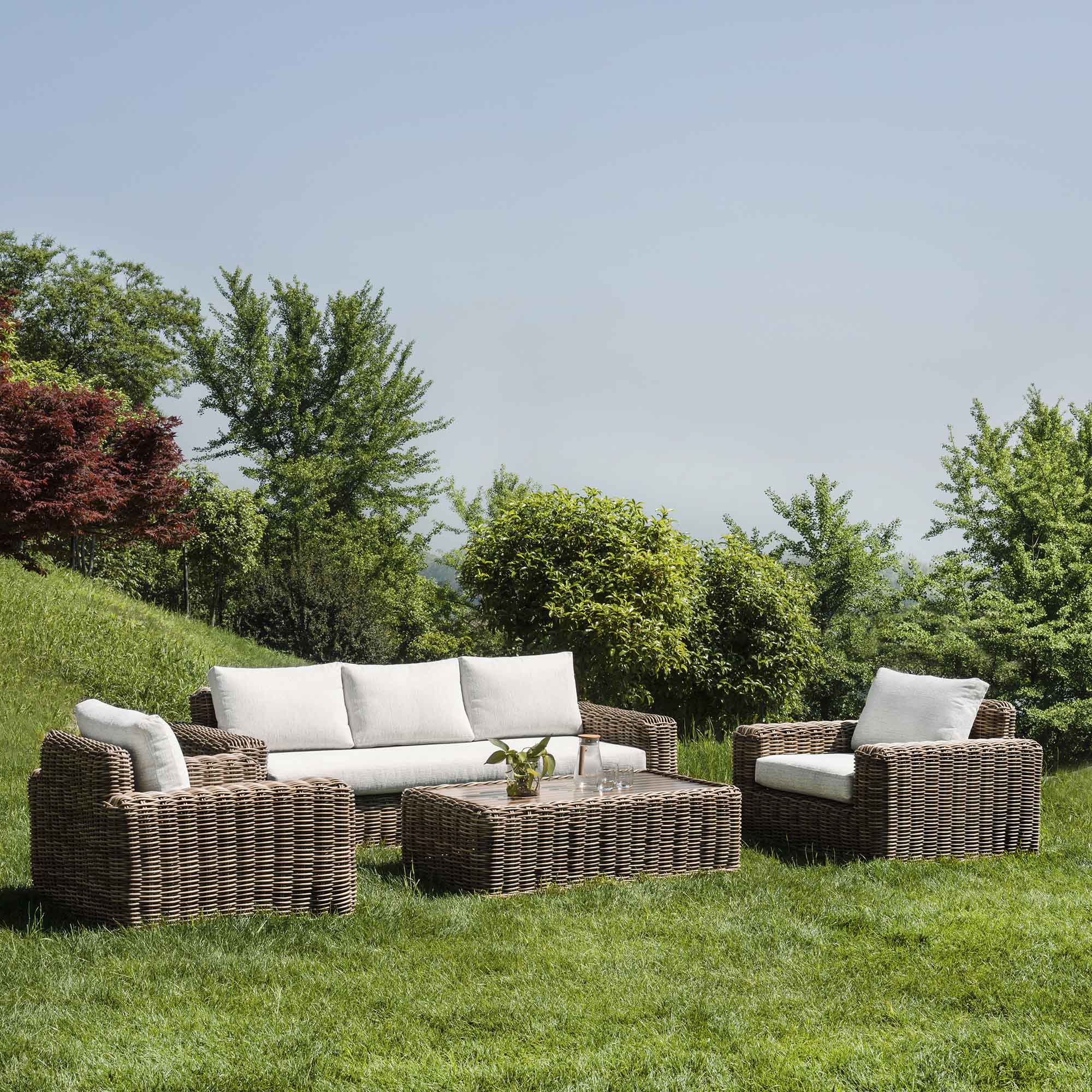 Bellagio Round Wicker Sofa Set with Coffee Table, Natural