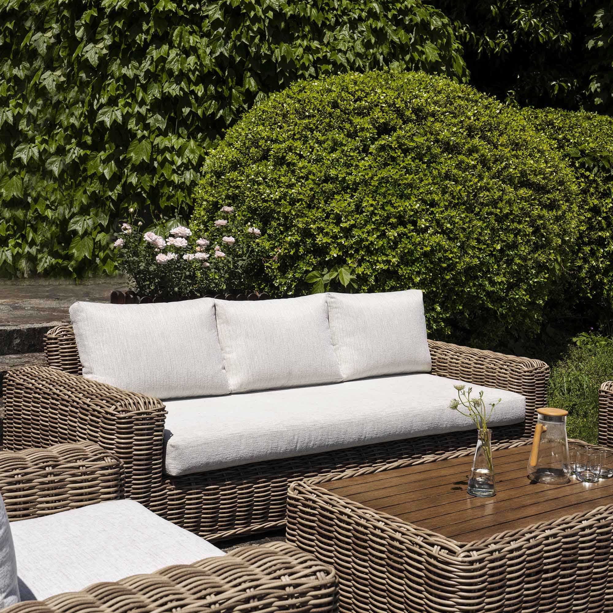 Bellagio Round Wicker Sofa Set with Coffee Table, Natural