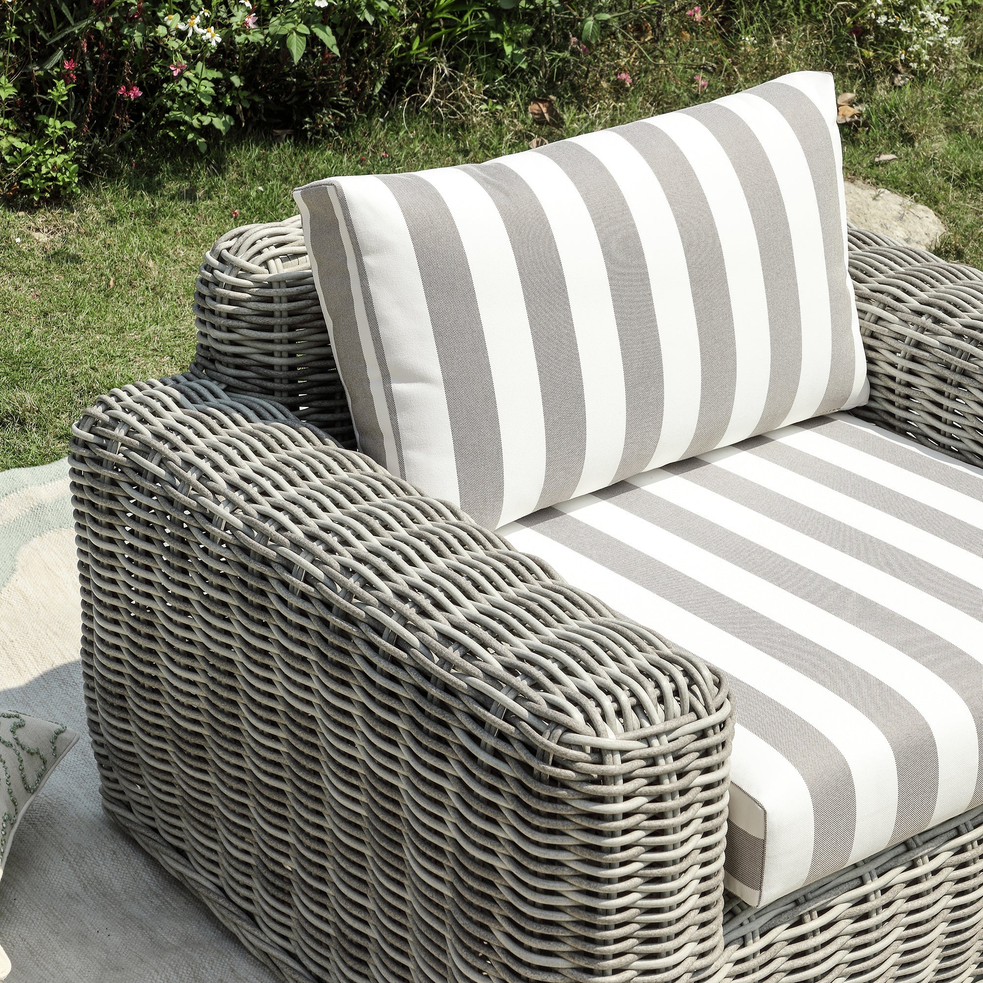Bellagio Round Wicker Outdoor 1-Seater Sofa, Light Grey with Taupe Stripes