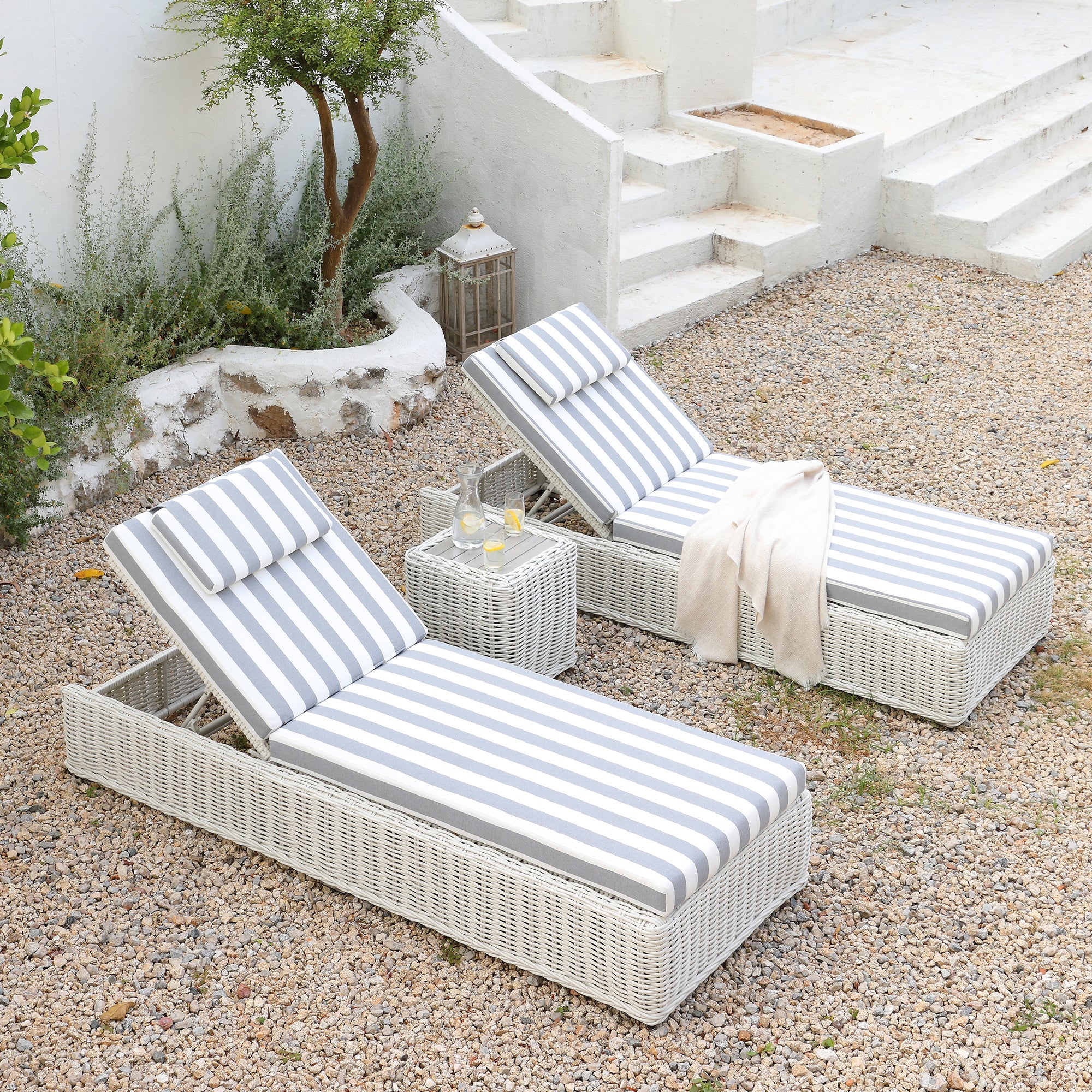 Bellagio Round Wicker Sun Lounger with Headrest, White with Blue Stripes